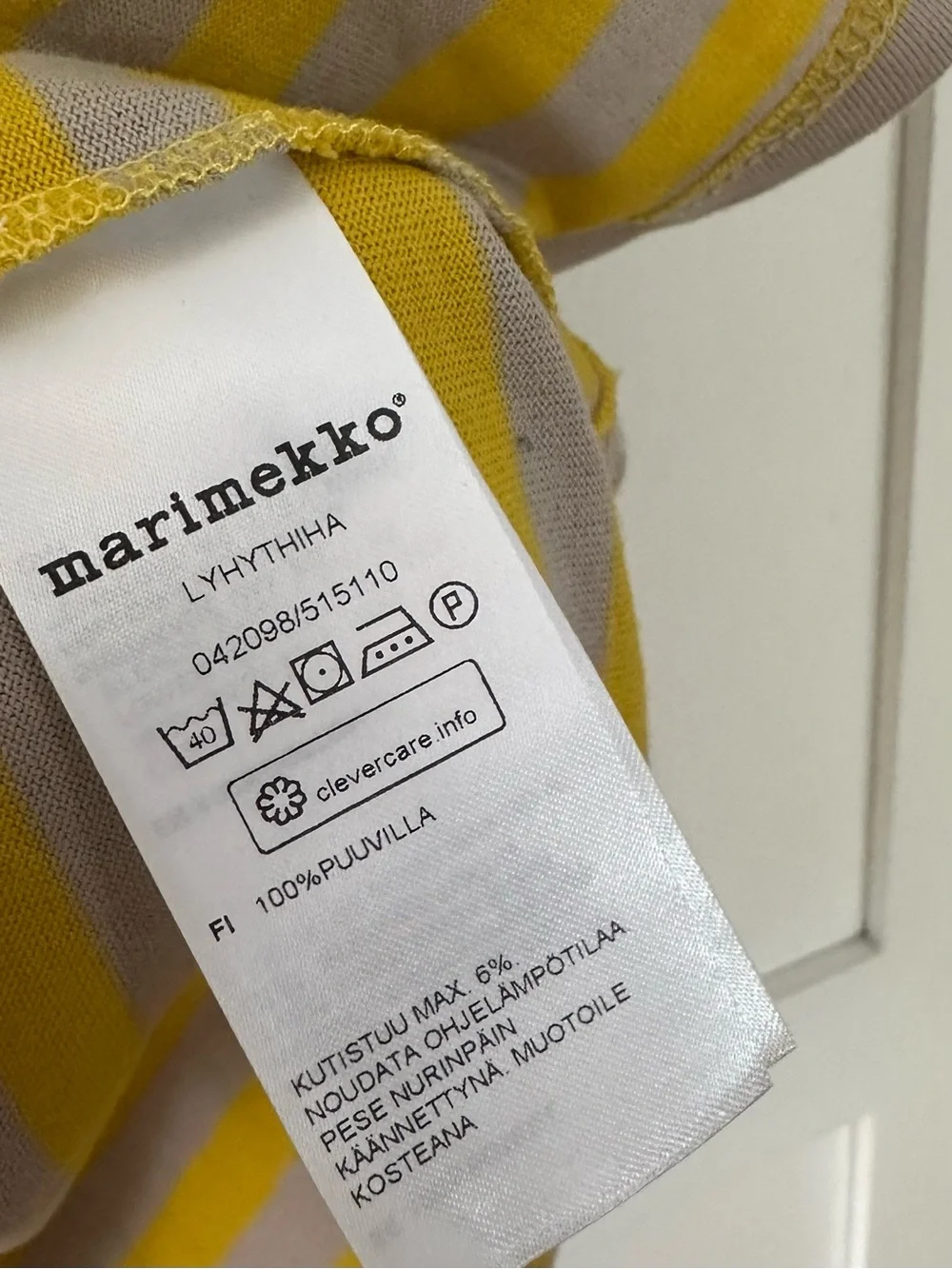 Marimekko Finland short sleeve T shirt horizontal stripes unisex size M - Picture 3 of 4